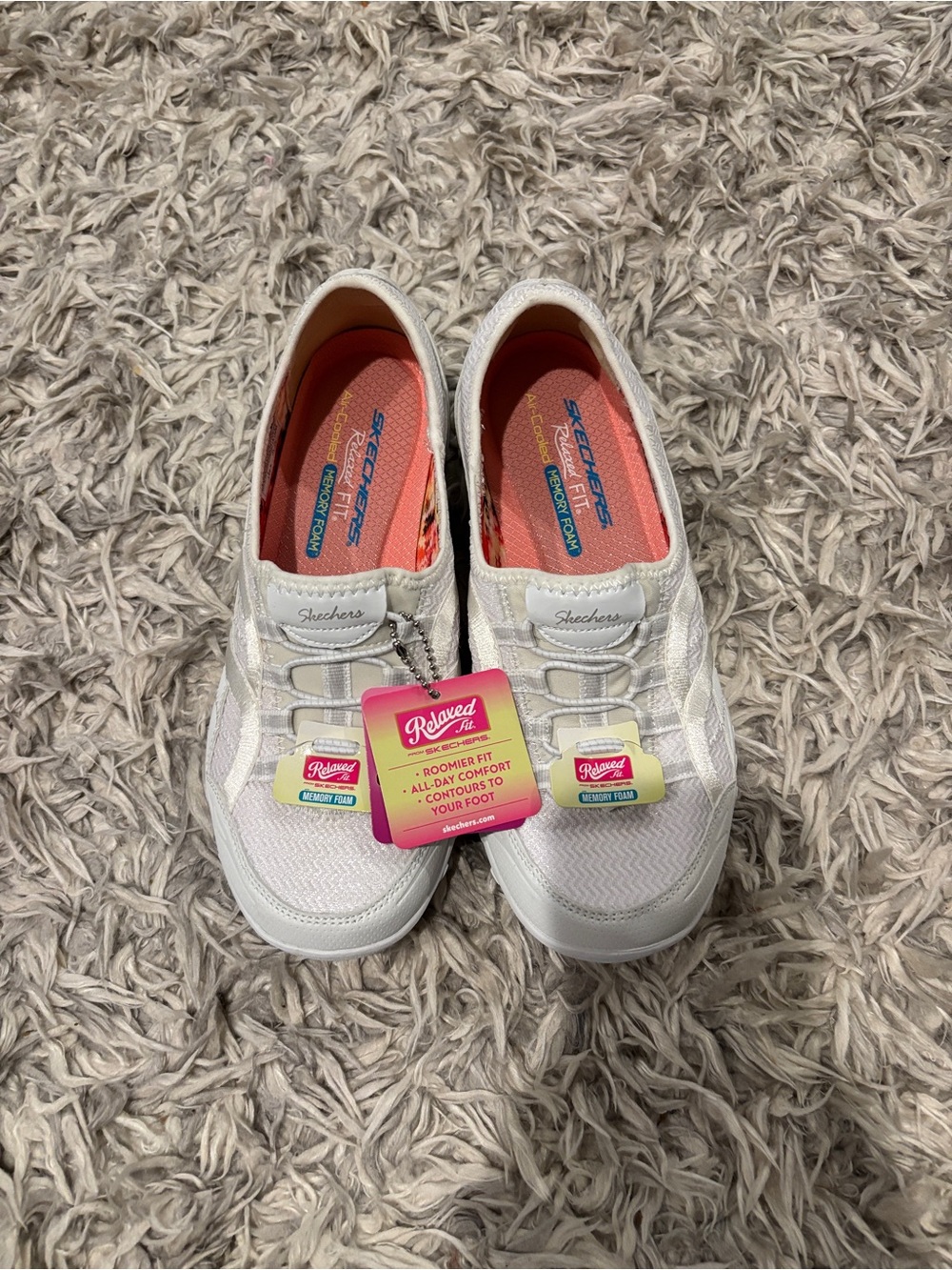 New With Tags Skechers Relaxed Fit Air-Cooled Memory Foam Shoes Sz 7